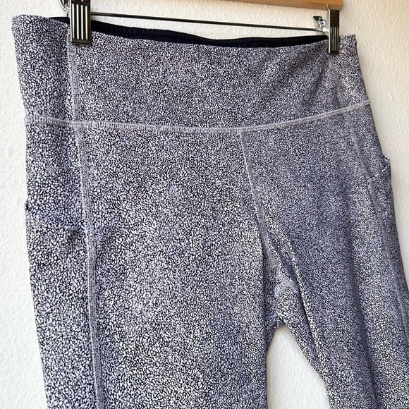 Lululemon Pace Rival Crop 22” Sea Spray Alpine White Dark Chrome/Black Size 8 - Picture 6 of 16